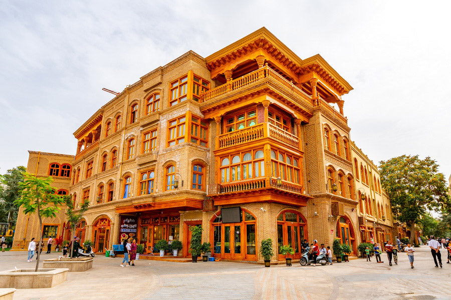 Silk Road Songs: Chang’an Breezes to the Taklamakan’s Whisper