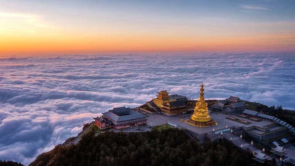 Above the clouds on Mount Emei