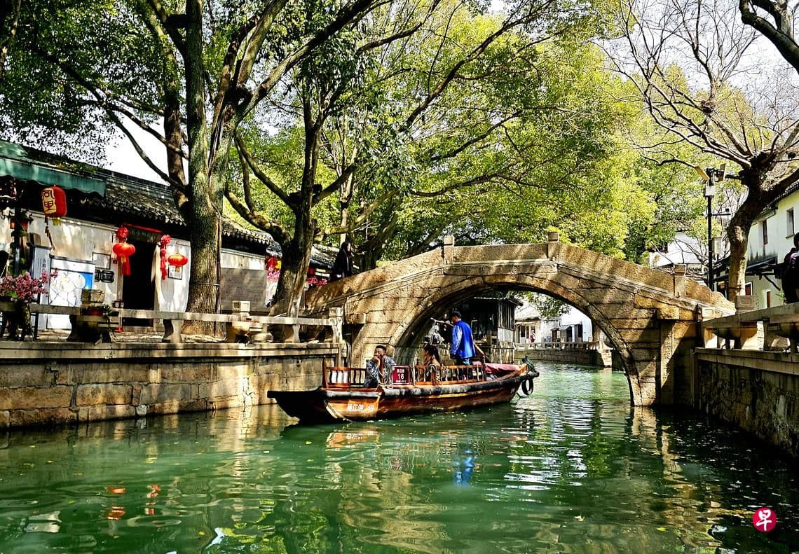 By water from Tongli to Suzhou