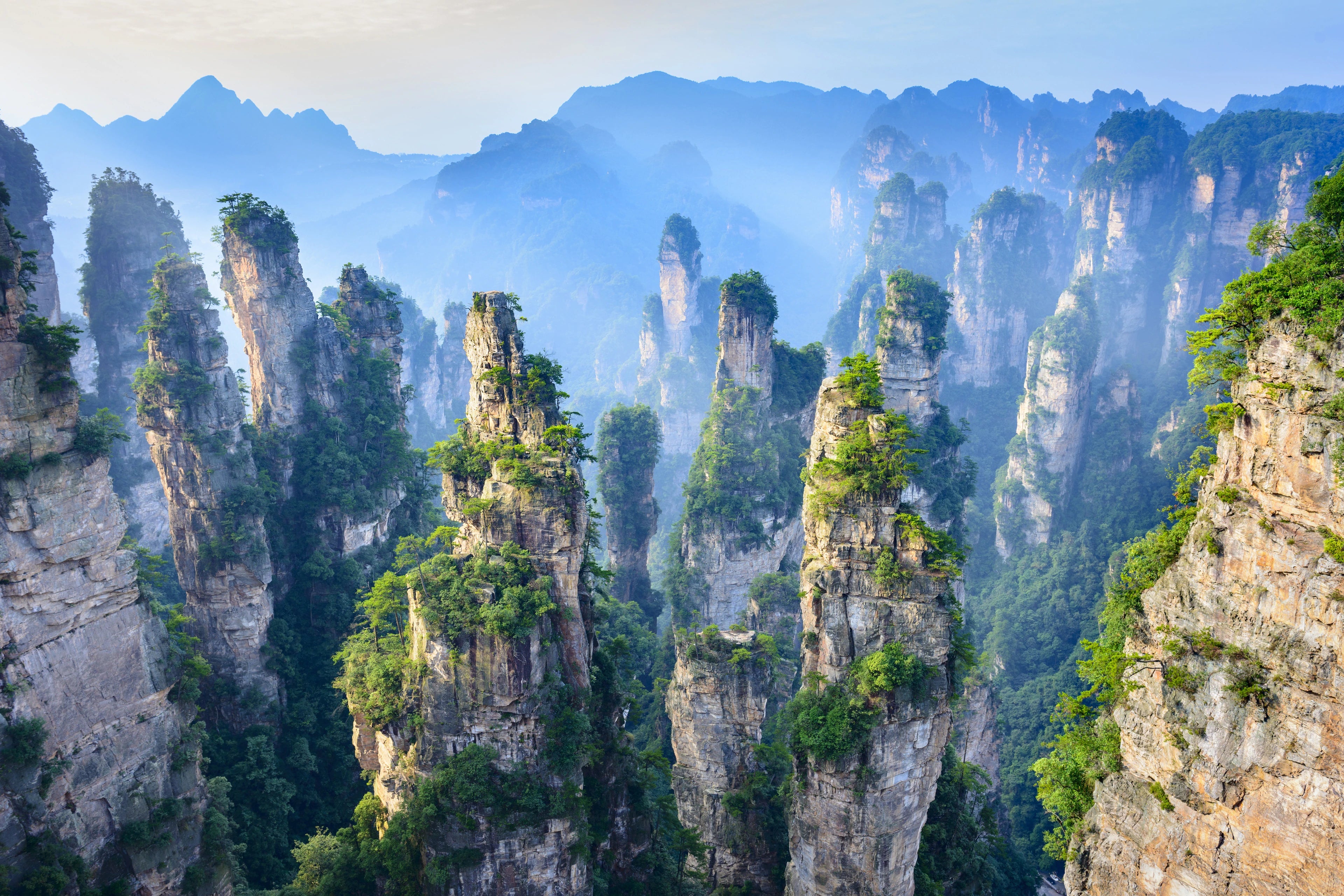 Ode to Mystic Peaks & Ancient Alleys: Hunan Escape