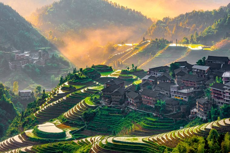 Pastoral Song of Mountains & Waters: Guangxi Escape