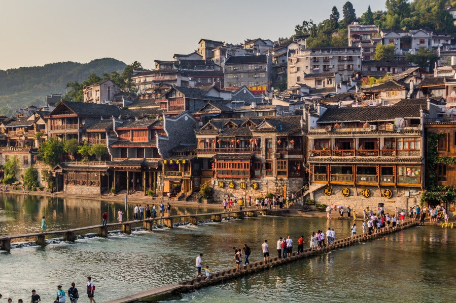 Ode to Mystic Peaks & Ancient Alleys: Hunan Escape